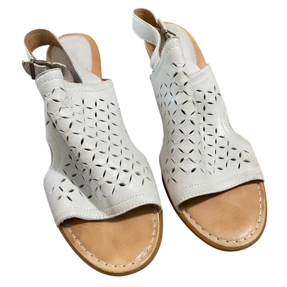 Born Stella Perforated Open Toe Slingback Heeled Sandal Sz 10 Leather Boho Chic